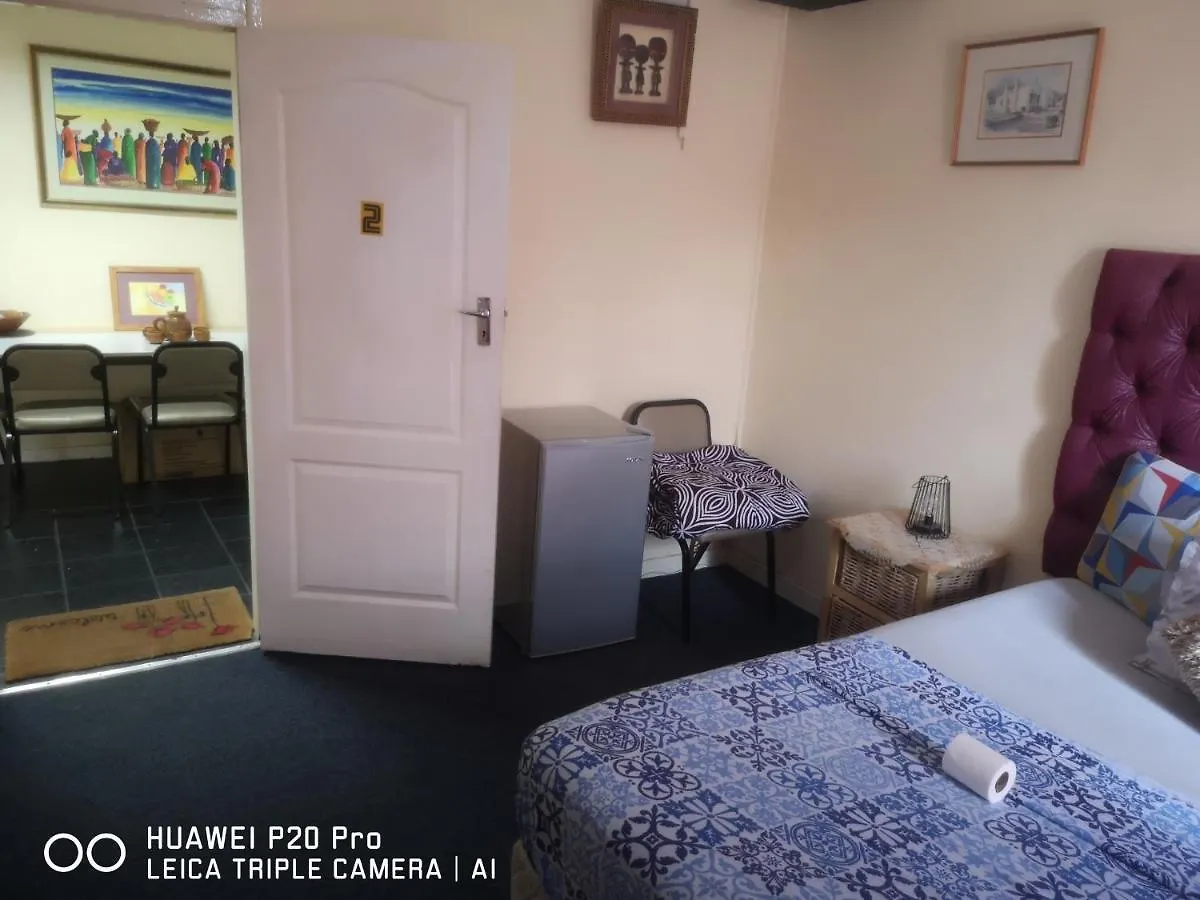 ** Oda ve Kahvaltı Woodstock Neo&Ruks Guest House Cape Town Güney Afrika